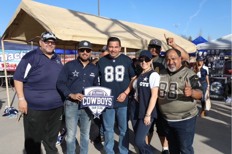 1. 28-oct-24 Acude Cruz Pérez Cuéllar a fotografía oficial de Dallas Cowboy Fans (1)