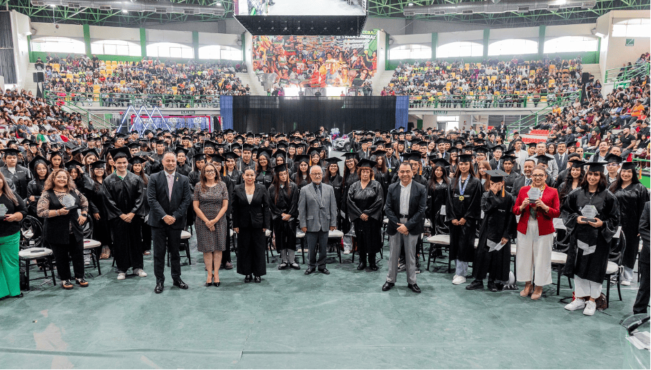 2. 24-oct-24 Premia y reconoce Estado estudiantes de excelencia (3)