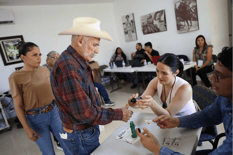 2. 27-oct-24 Votan en Samalayuca para presidente seccional (1)