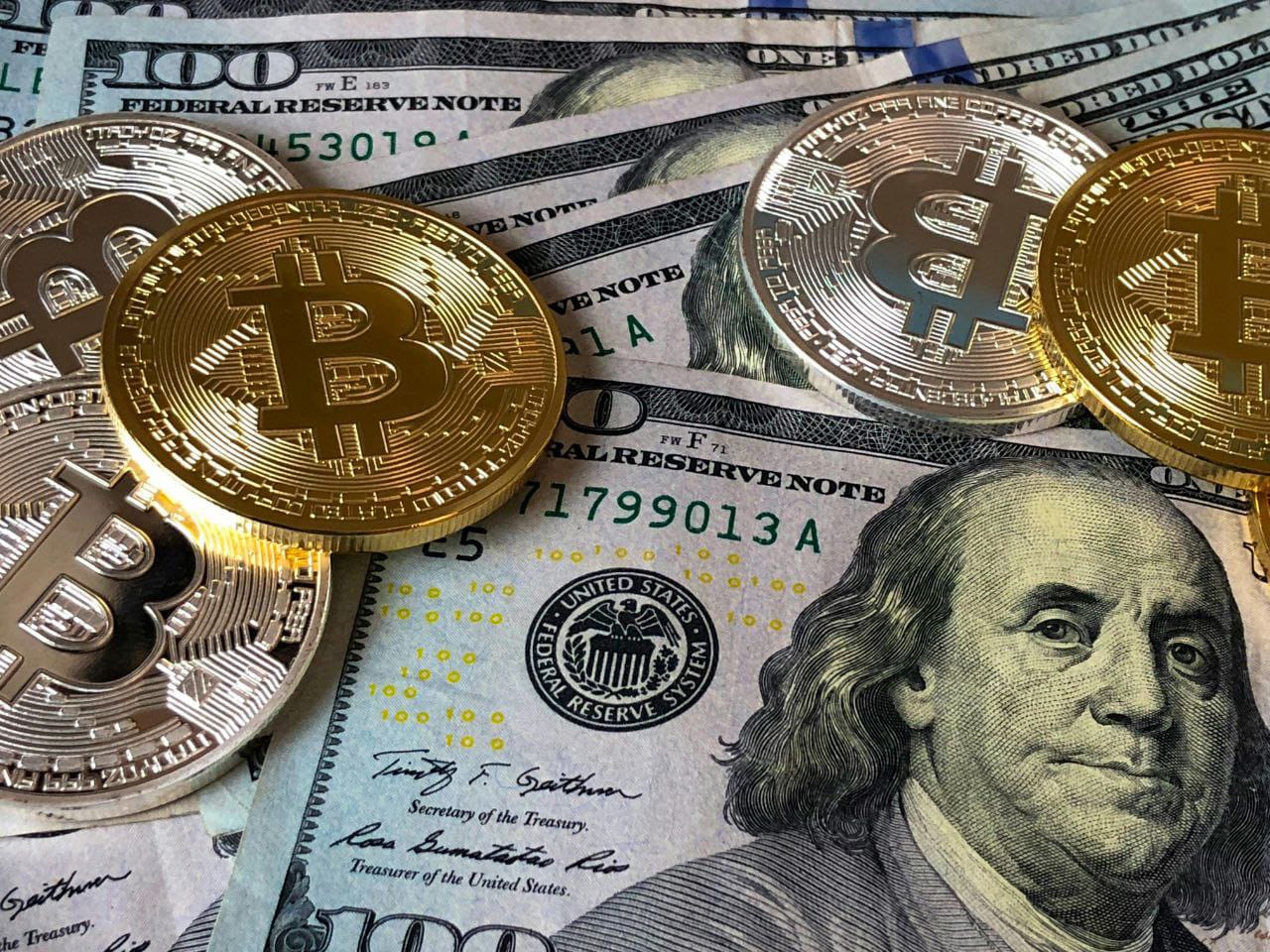 5. 05-dic-24 Bitcoin Rompe Barrera de los 100 Mil Dólares Tras Promesas de Trump
