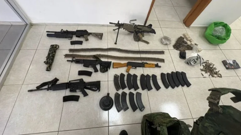 5. 26-dic-24 Desarticulan célula delictiva en Culiacán- Cuatro detenidos y arsenal asegurado (1)