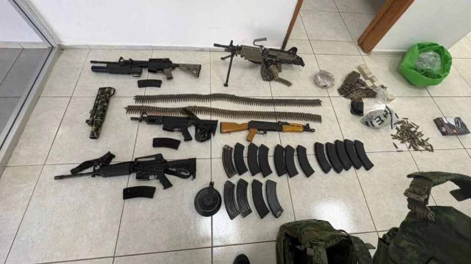 5. 26-dic-24 Desarticulan célula delictiva en Culiacán- Cuatro detenidos y arsenal asegurado (1)