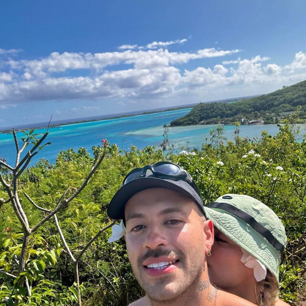8. 15-dic-24 Karol G Y Feid Disfrutan De Romántica Escapada A Tahití (1)