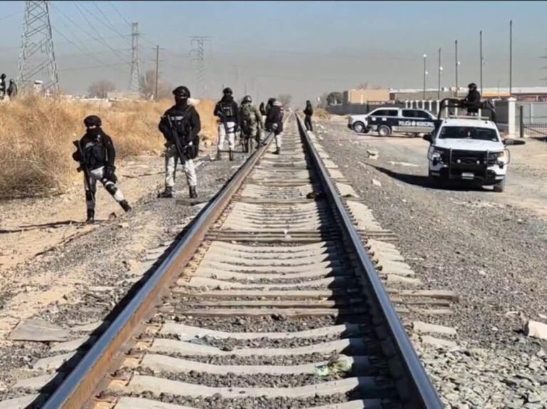 2. 25-ene-25 Localizan cuerpo envuelto en bolsas cerca de las vías del tren (1)