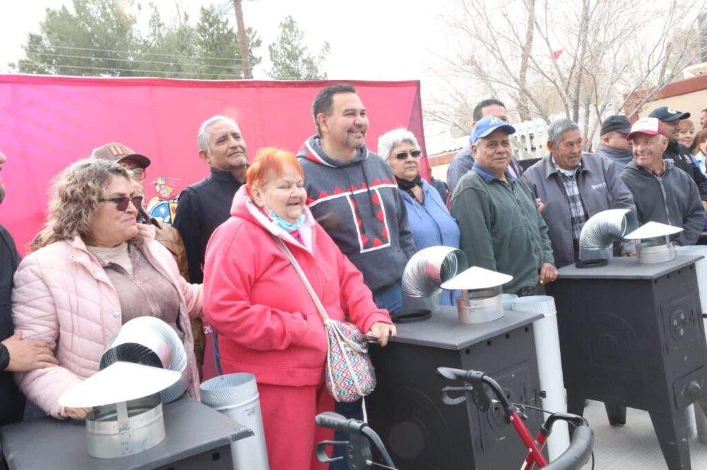 3. 05-ene-25 Presidente municipal entrega 700 calentones a familias del Valle de Juárez (1)