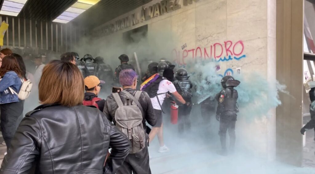 Activistas trans y trabajadoras sexuales exigen justicia en CDMX tras ataque violento