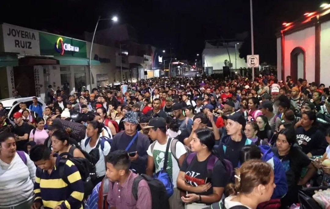 5. 27-ene-25 Nueva caravana migrante parte de Tapachula desafiando restricciones migratorias