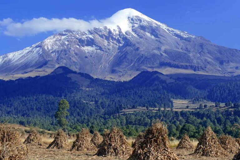 6. 14-ene-25 Rescatan a dos alpinistas extraviados en el Pico de Orizaba (1)