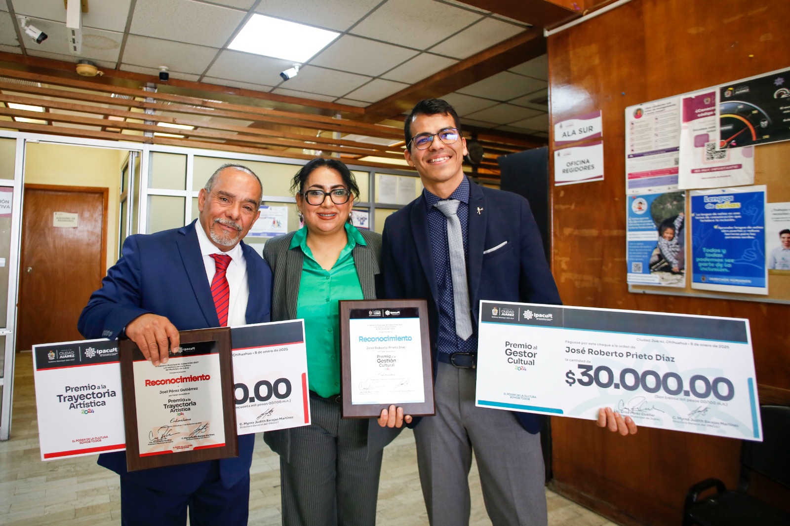 8. 09-ene-25 Reconocen a destacados promotores del arte y la cultura en Ciudad Juárez (1)