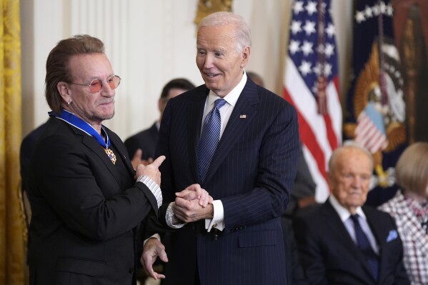 9. 05-ene-25 Joe Biden otorga la Medalla de la Libertad a 19 personalidades