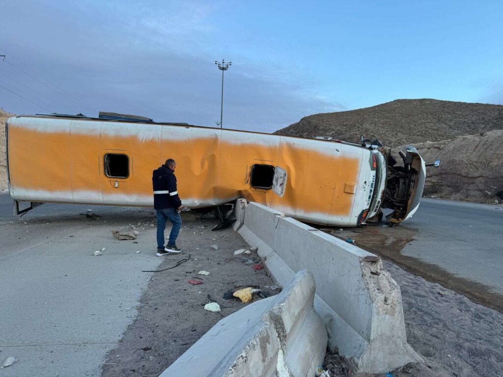 2. 13-feb-25 Volcadura de camión de maquiladora en Camino Real deja 20 heridos