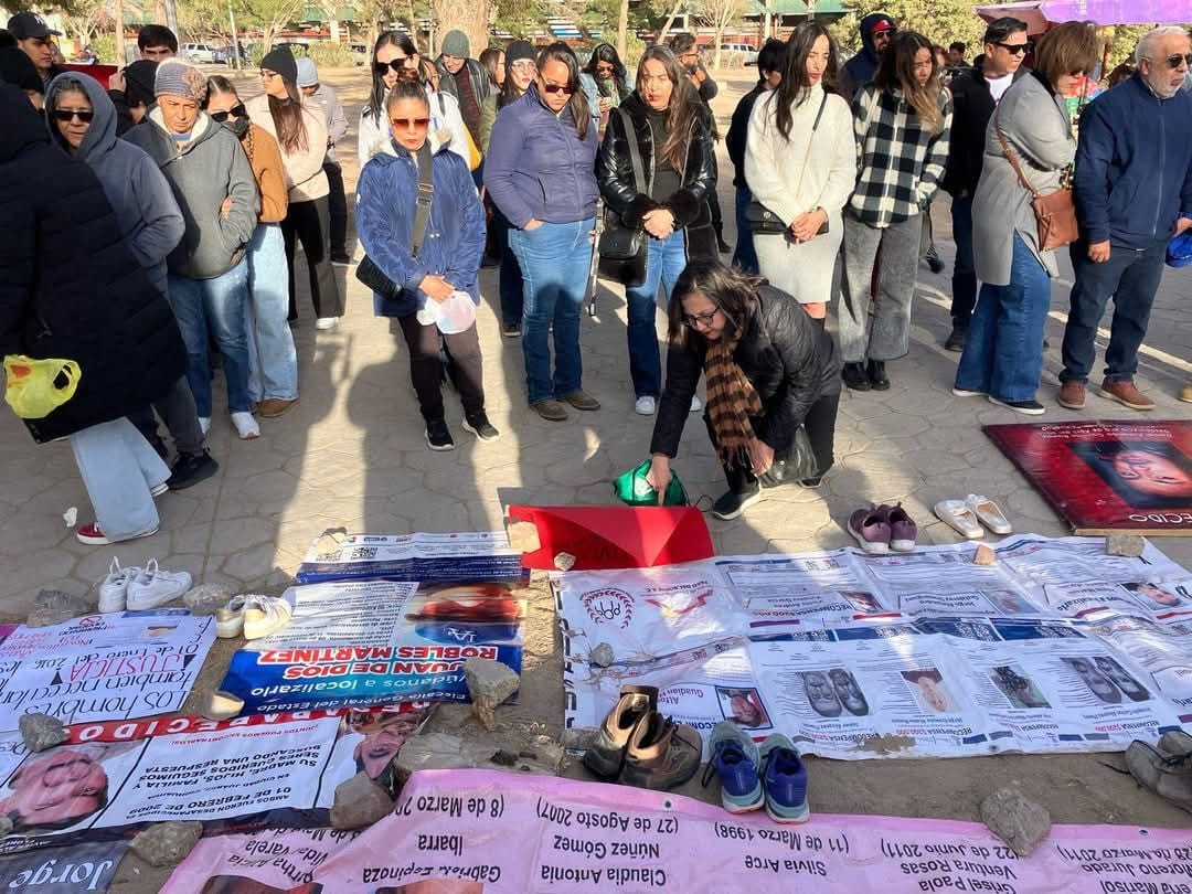 2. 16-mar-25 Vigilia en Ciudad Juárez exigen justicia por desaparecidos tras hallazgo en Jalisco (2)