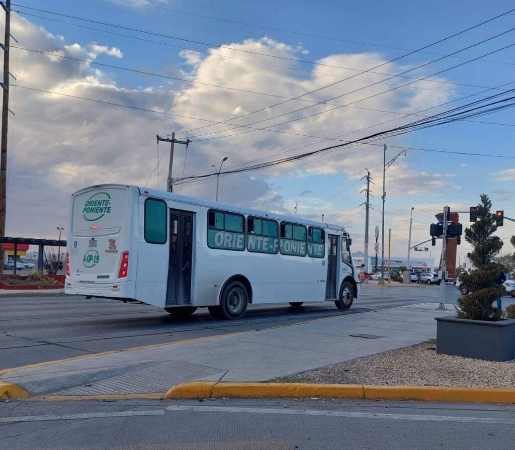 3. 11-abr-25 Mandan más camiones para la UACJ… ¿y los policías, pa’ cuándo?