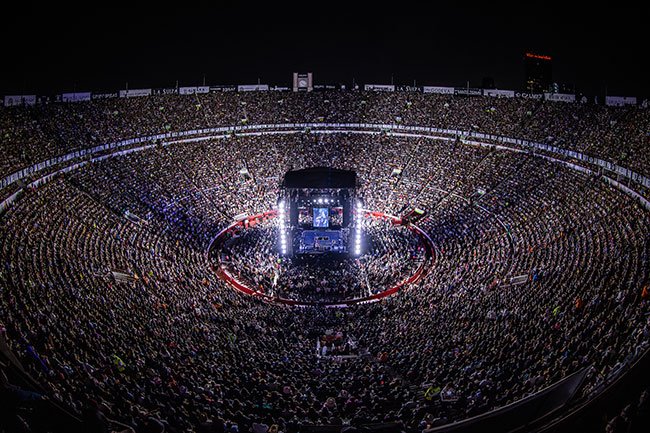 8. 08-abr-25 Yuridia hace historia en la Plaza de Toros México con emotivo concierto (2)