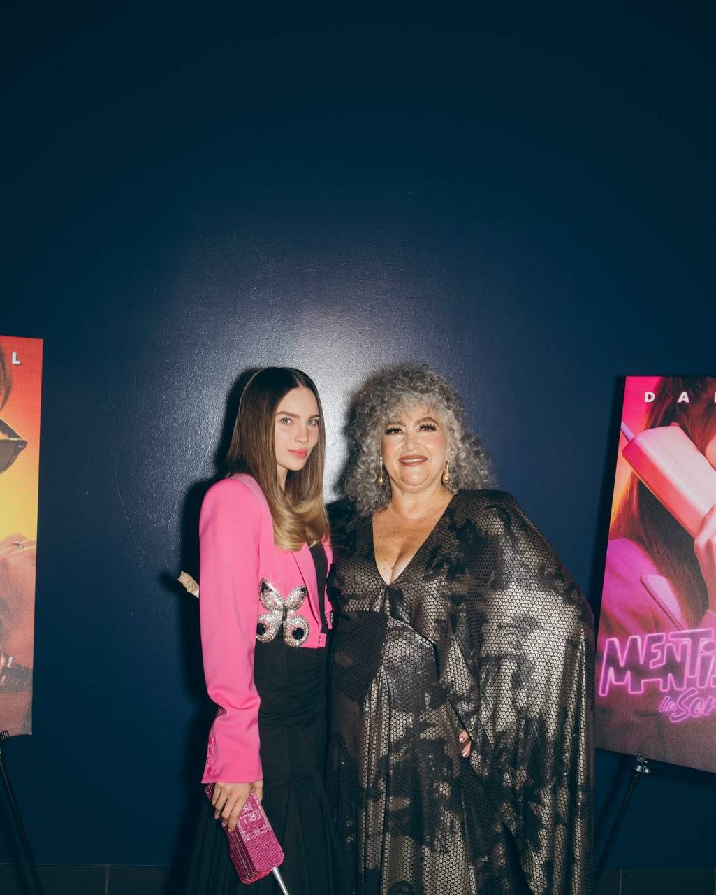6. 15-jul-25 Belinda y Amanda Miguel brillan en evento de Mentiras en Los Ángeles