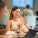 5. 18-ago-25 Mariana Rodríguez presume que lleva a sus hijas al trabajo (1)