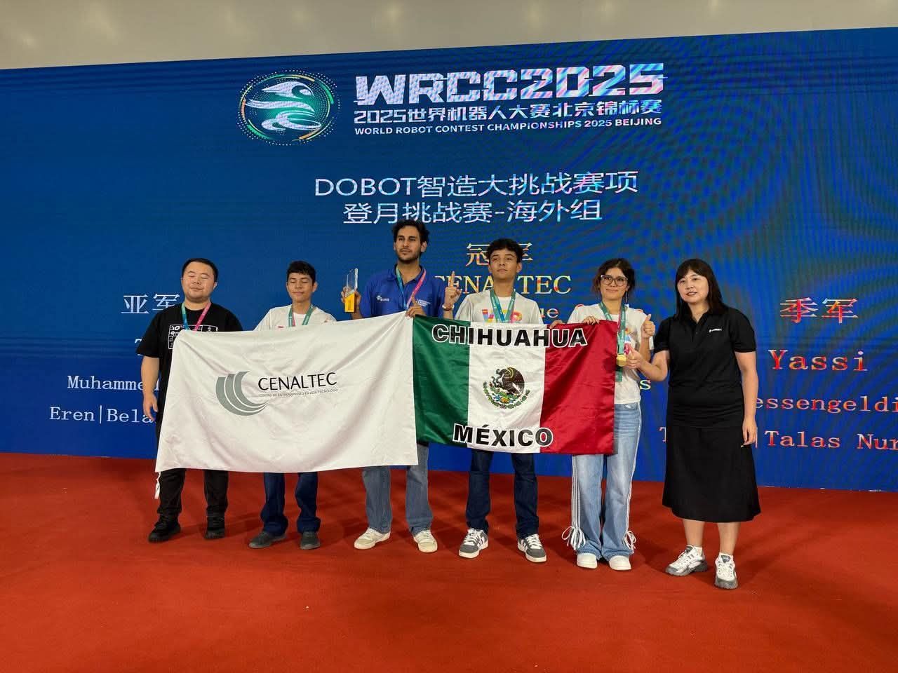 6. 11-ago-25 Chihuahua hace historia y se corona campeón mundial de robótica en China